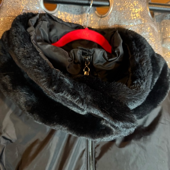 Sam Edelman black Puffer coat with removable faux fur shawl! - Picture 3 of 13